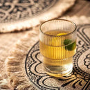 Sousplats Trançada com Franjas e Detalhes de Pompom para Sala de Jantar (Kit com 4x)